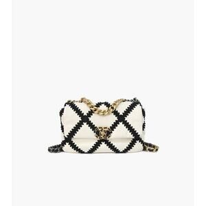 CHANEL Medium 19 bags C-A27070